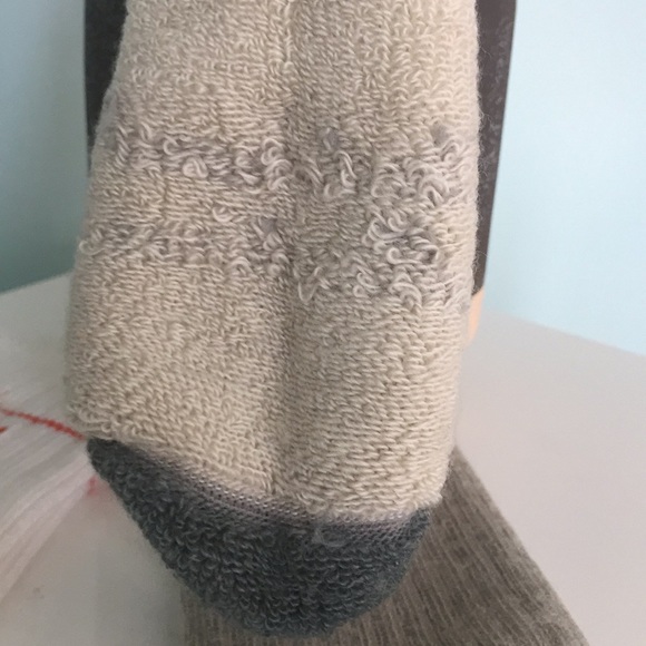 Set of 2 pairs of socks: thermal and Hugo Boss - Picture 5 of 6